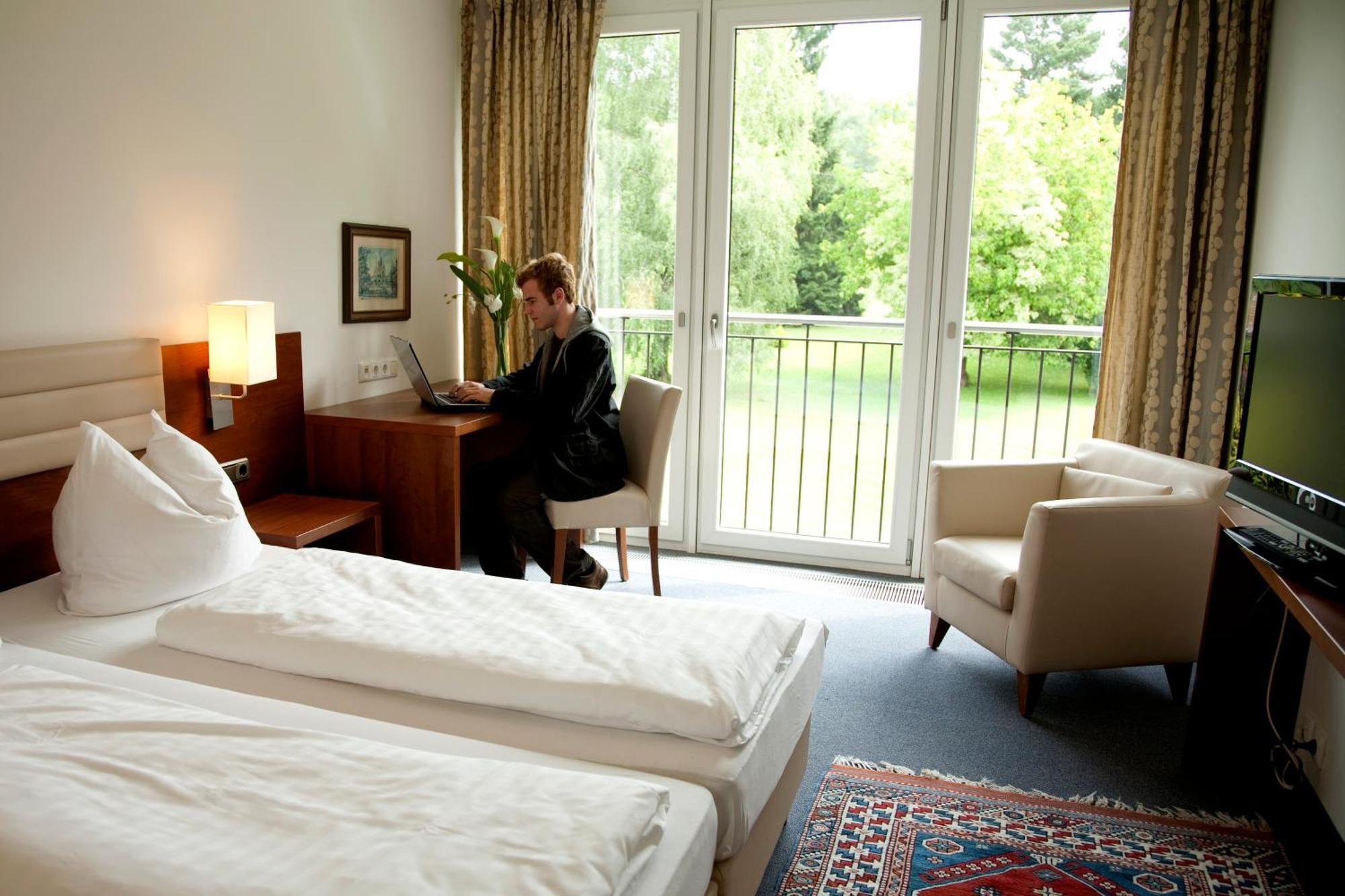 Hotel Alhartinger Hof レオンディンク エクステリア 写真